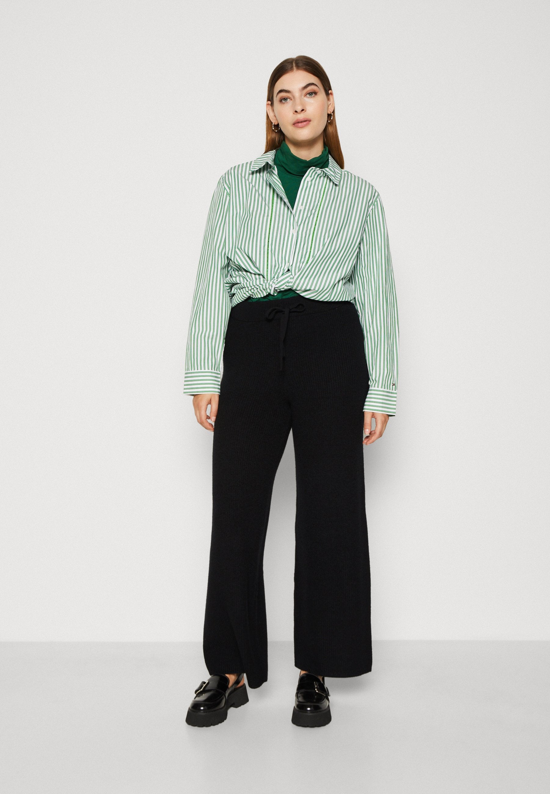CARKATIA TROUSER Media 2