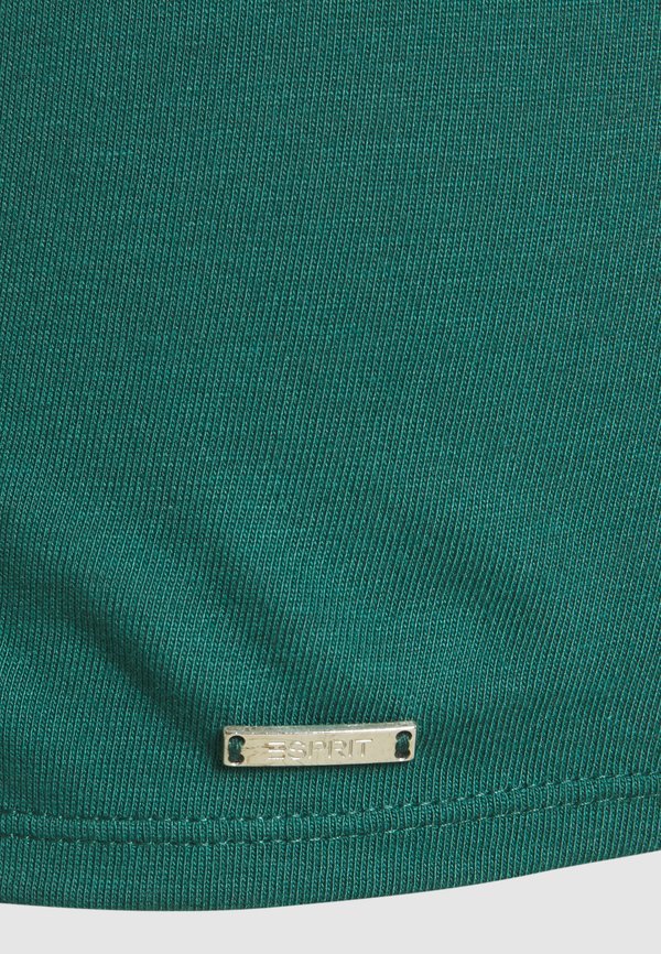 Esprit Maternity