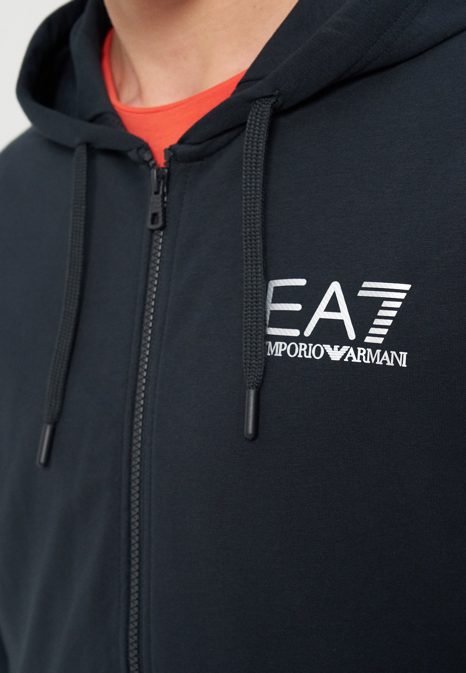 EA7 Emporio Armani Trainingsanzug Media 6
