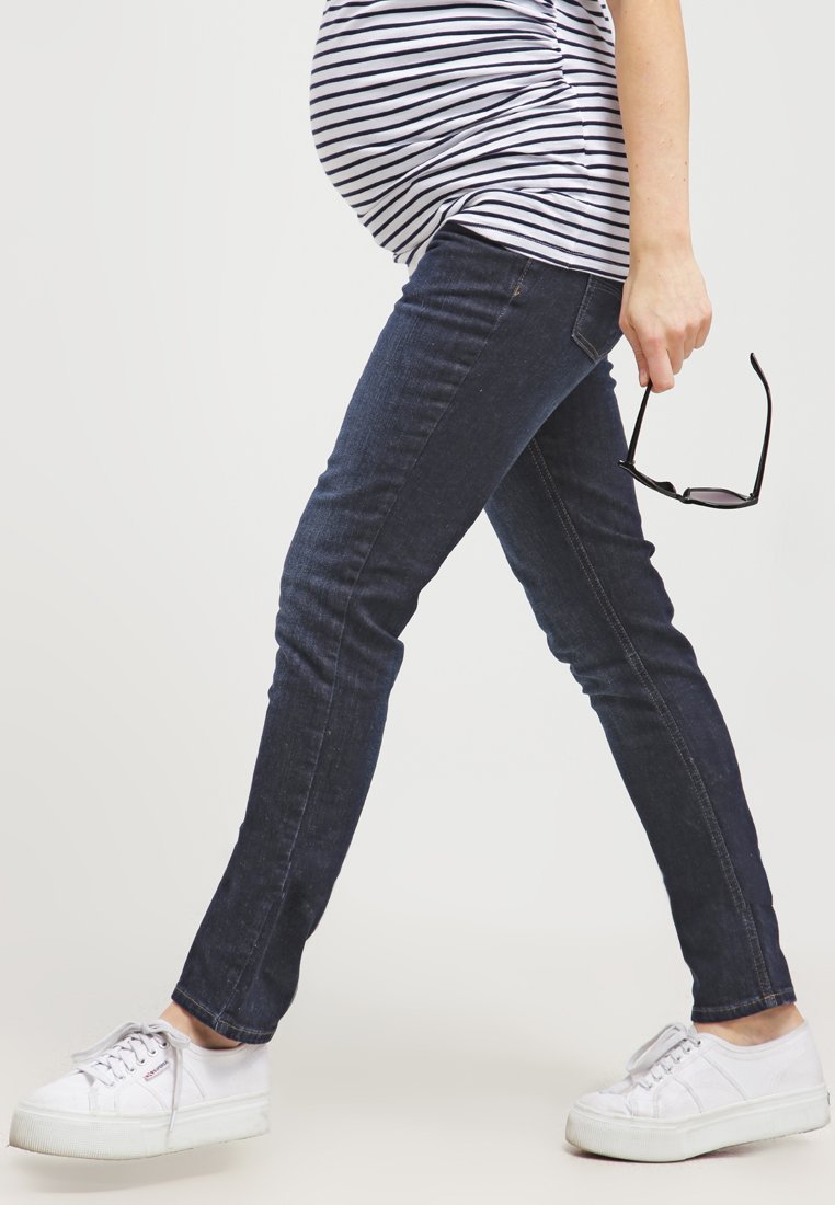 Esprit Maternity