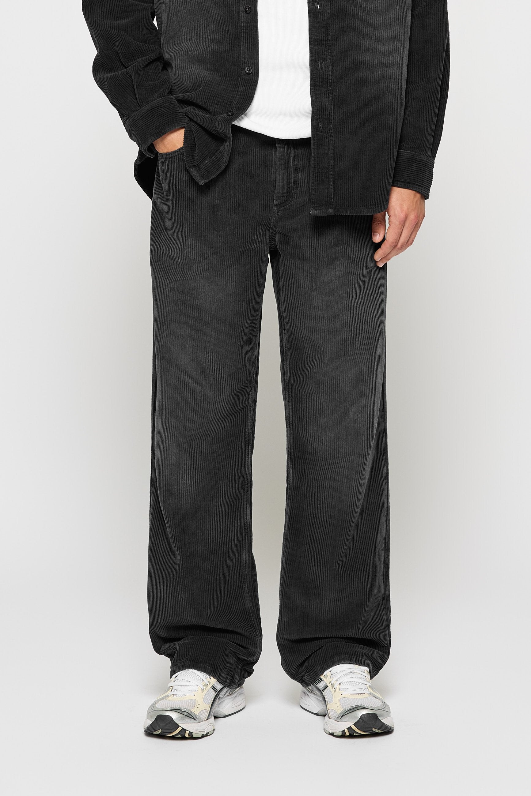 EIGHTYFIVE CORDUROY PLEATED UNISEX