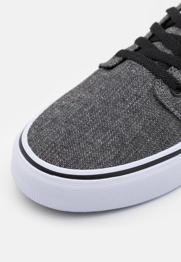 DC Shoes TRASE TX SE
