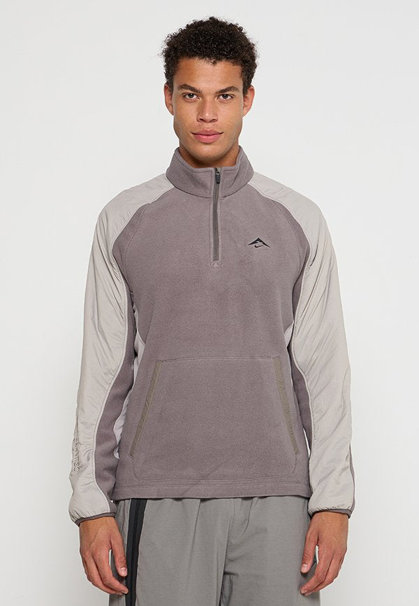 Nike Performance