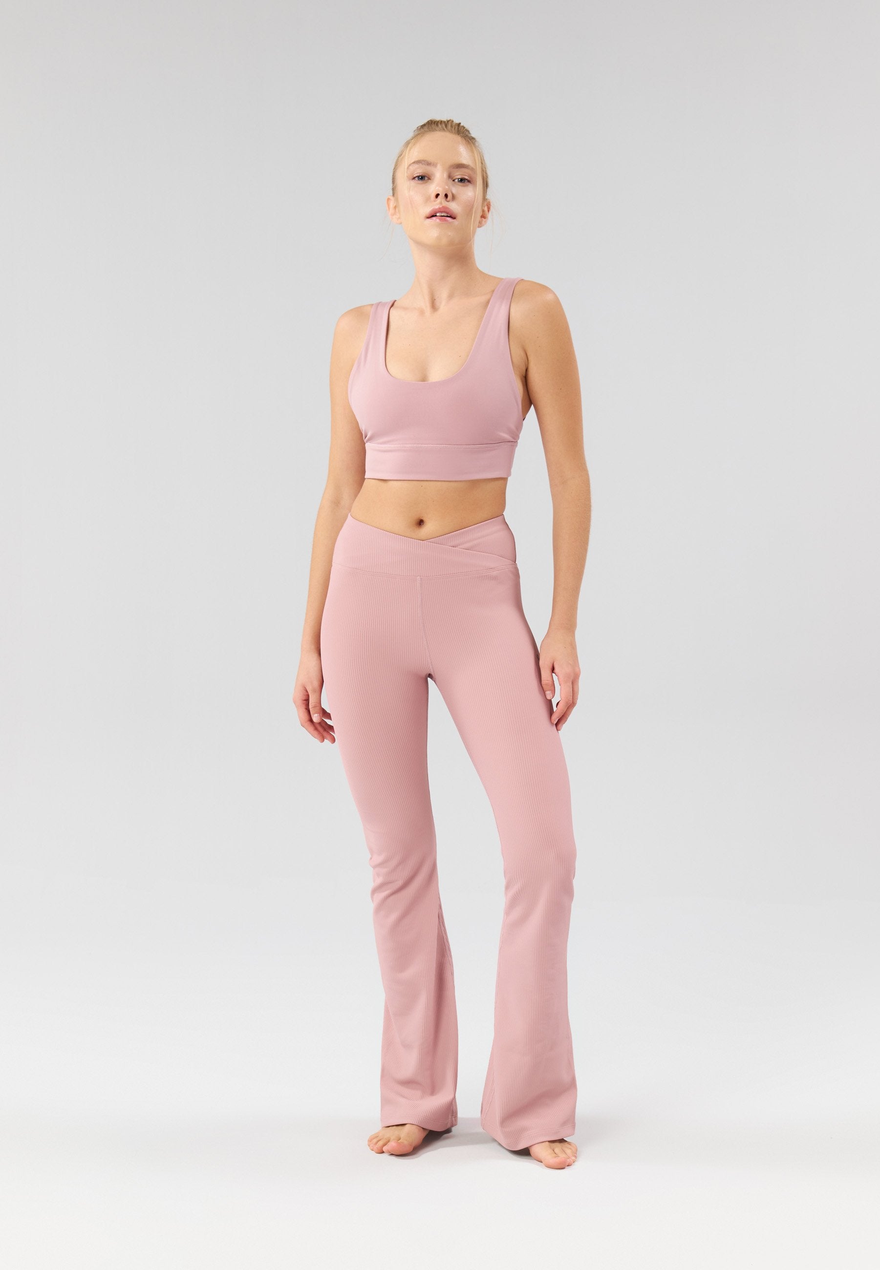 Even&Odd active HIGH RISE FLARED LEGGINGS WITH WRAP WAISTBAND