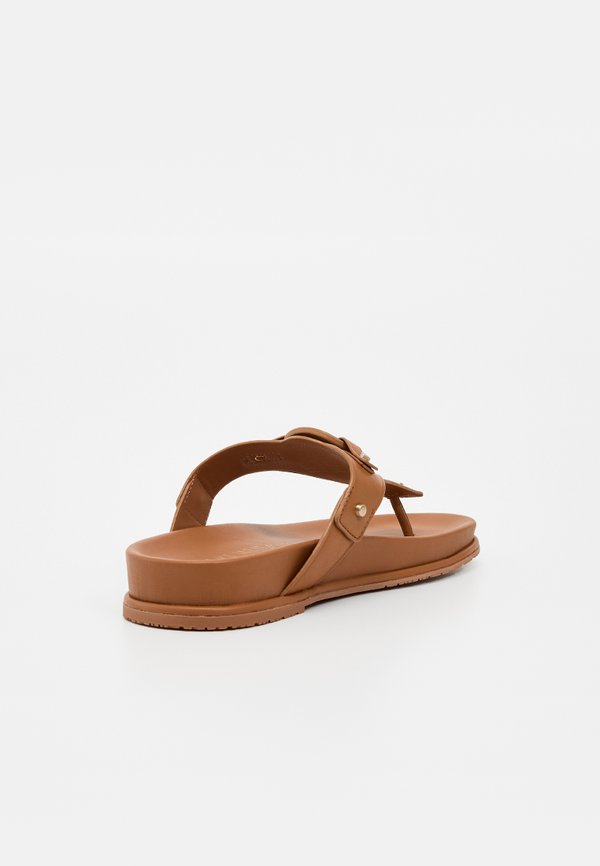 Stuart Weitzman MNGAM