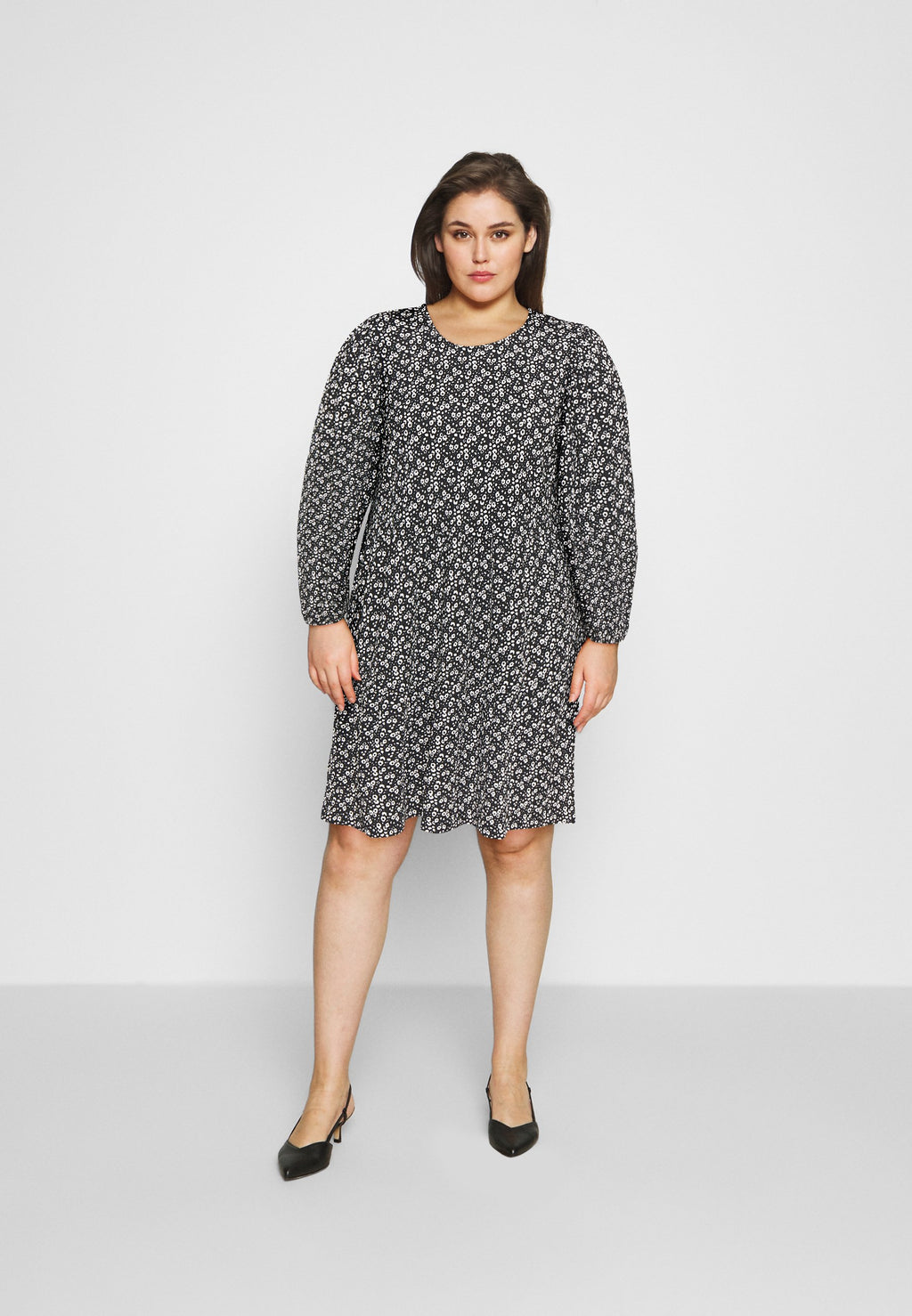 CARZILLY CALF DRESS Media 2