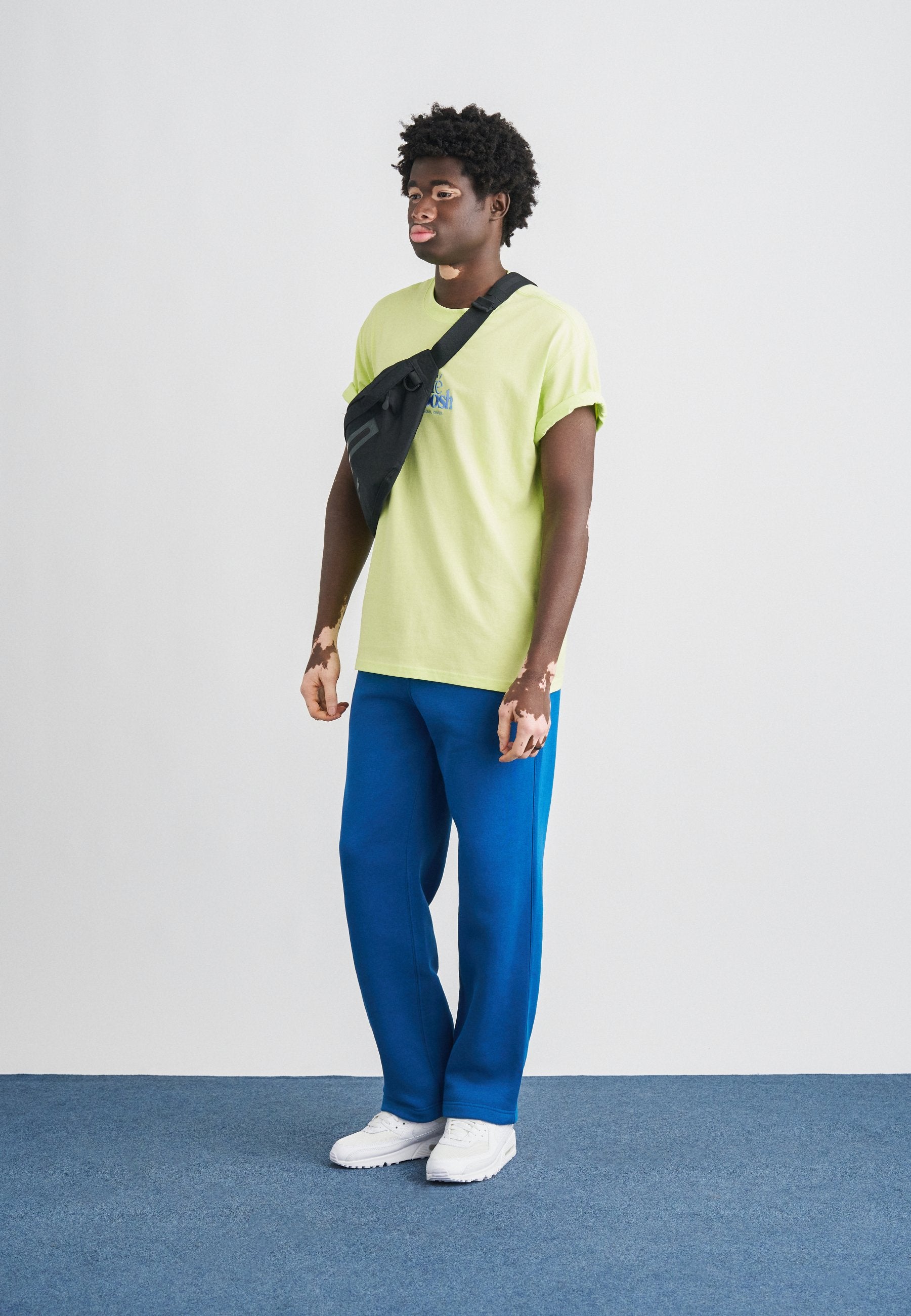 Nike Sportswear TEE CAFE ILLO