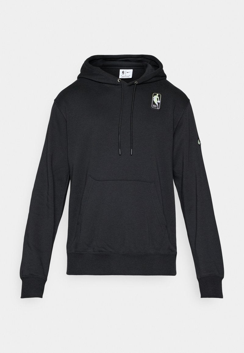 Schwarzer Kapuzenpullover mit Fronttasche, NBA-Logo auf der Brust und kleinem Nike-Swoosh auf dem linken Ärmel.