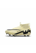 Gelbe Fußballschuhe mit einem hohen Schnitt, strukturiertem Obermaterial, schwarzen Akzenten und einer schlanken Silhouette mit geformten Stollen für besseren Halt.