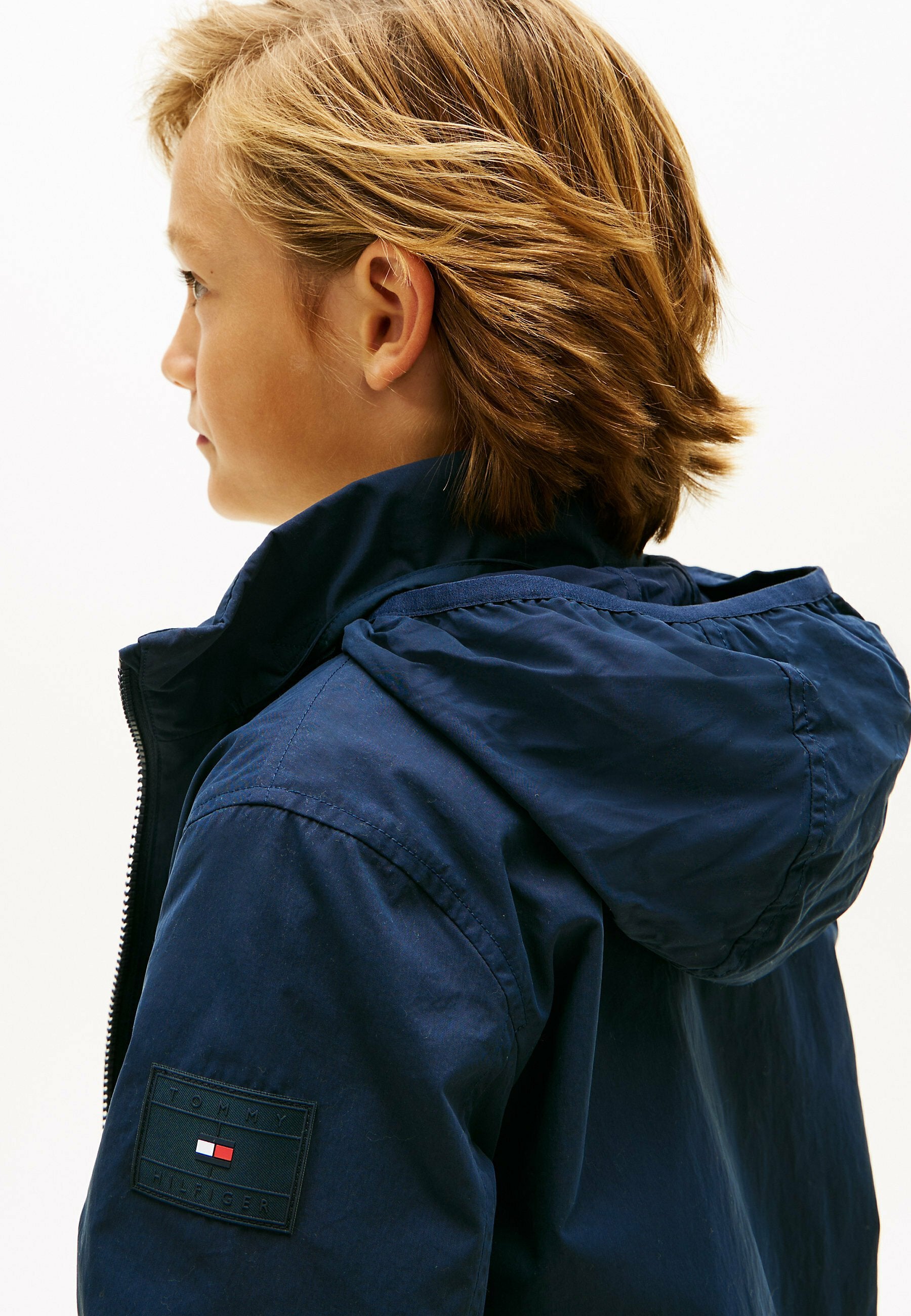 ESSENTIAL ZIP-THRU HOODED  Media 5