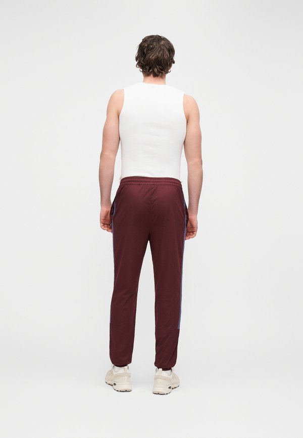 Reebok Classic SPORT STREET PIPING TRACK PANT