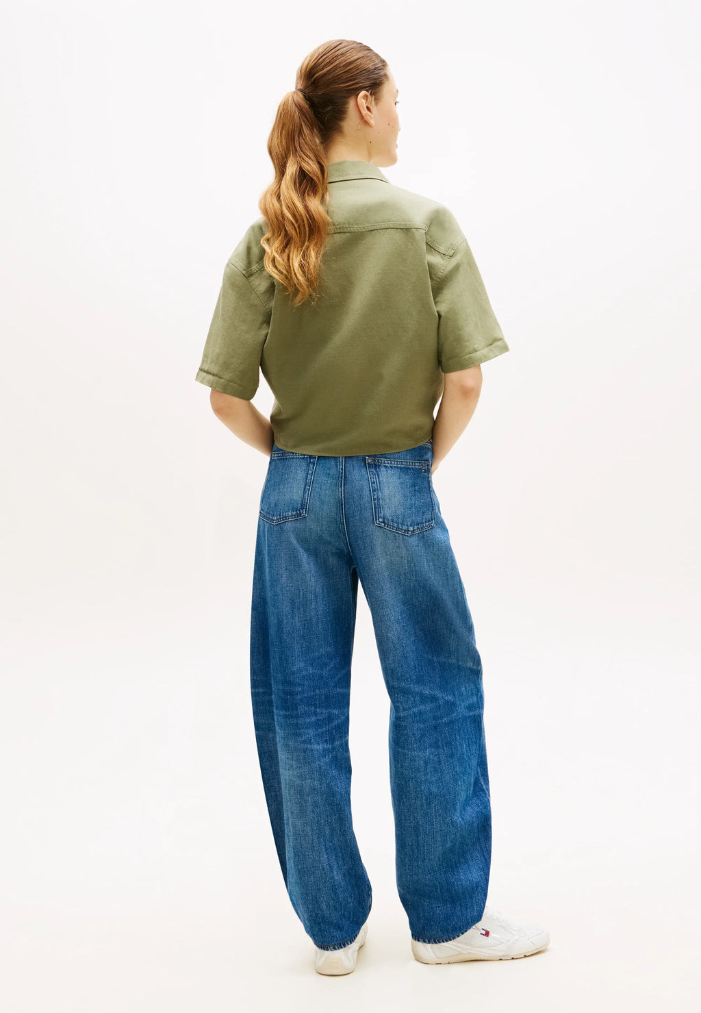 Tommy Jeans RELAXED FIT LINEN BLEND TIE FRONT SHIRT - Button-down blouse - bay leaf
