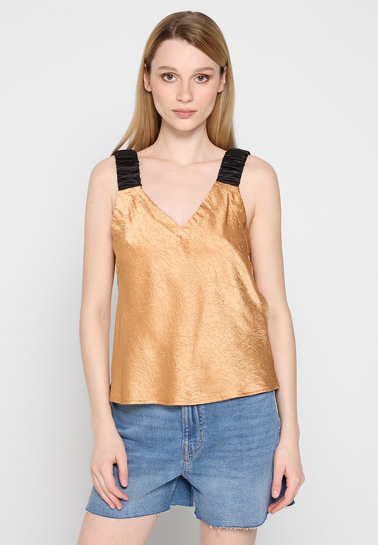 DKNY Top Media 1