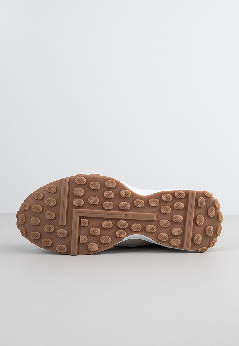 Bullboxer 703005E5C_