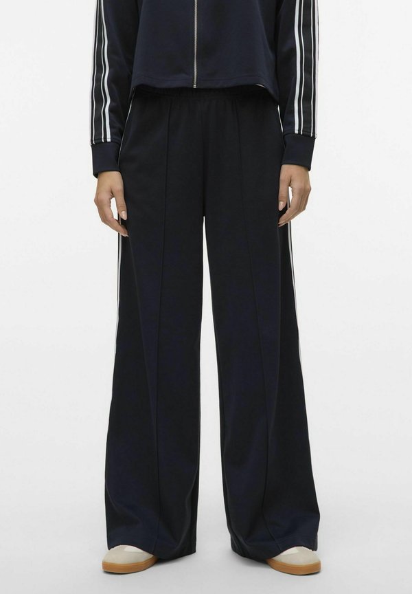 Vero Moda Knitted VMVIVIEN Mid waist - Tracksuit bottoms - salute