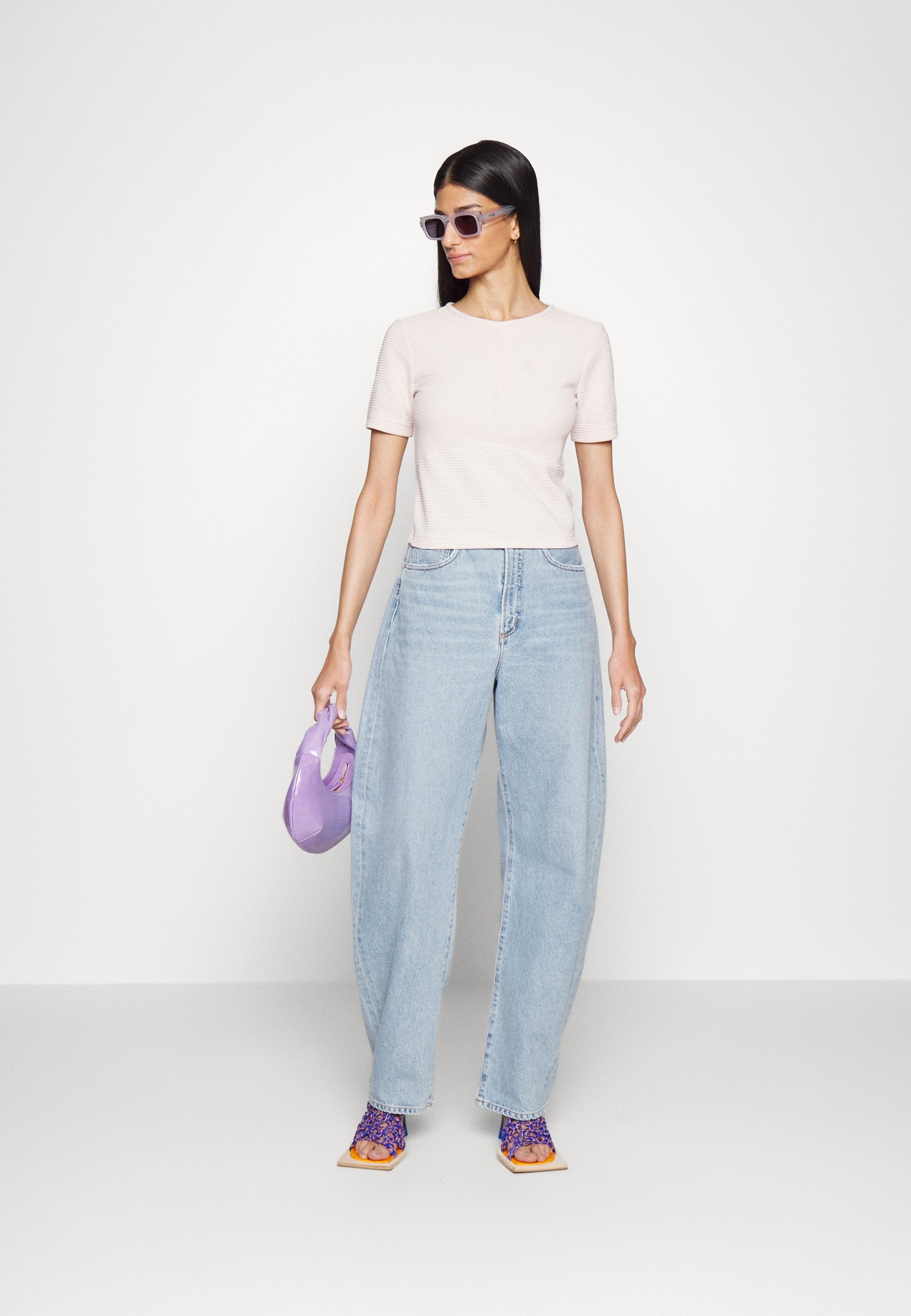 Club Monaco OPEN BACK