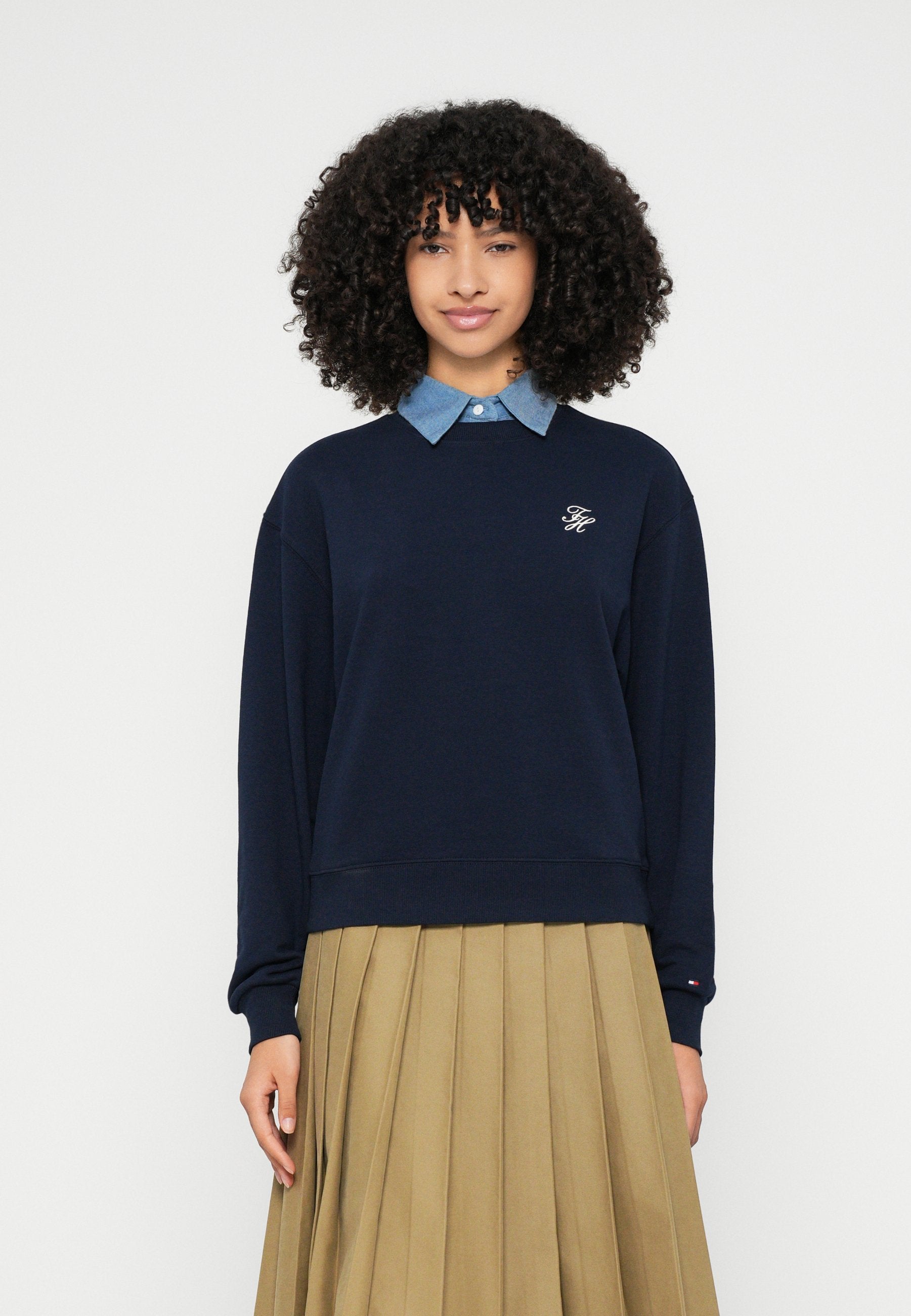 REGULAR FIT Media 3