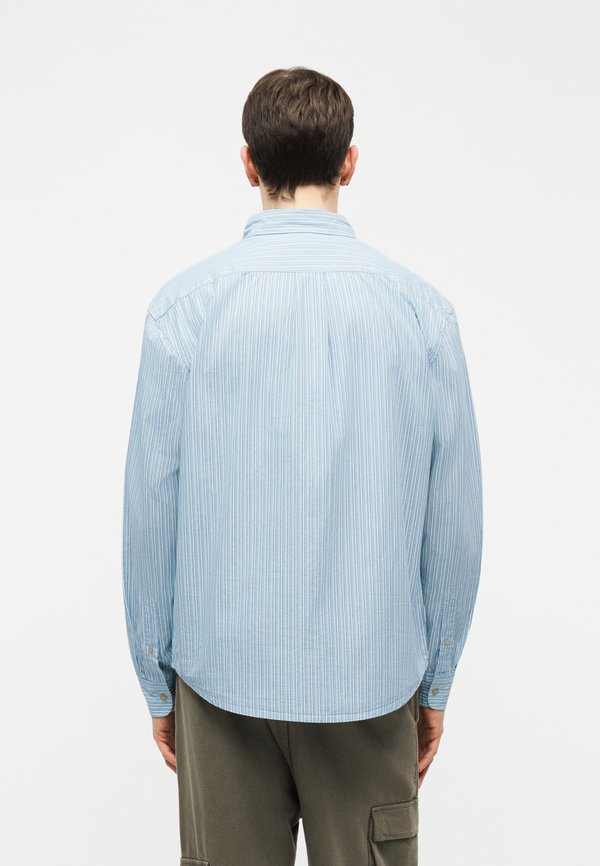Element BUTTON DOWN REGULAR