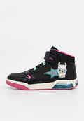 Schwarze High-Top-Sneaker mit rosa Akzenten, Sternen-Design, aus synthetischem Material, mit Klettverschluss und Charaktergrafik an der Seite.