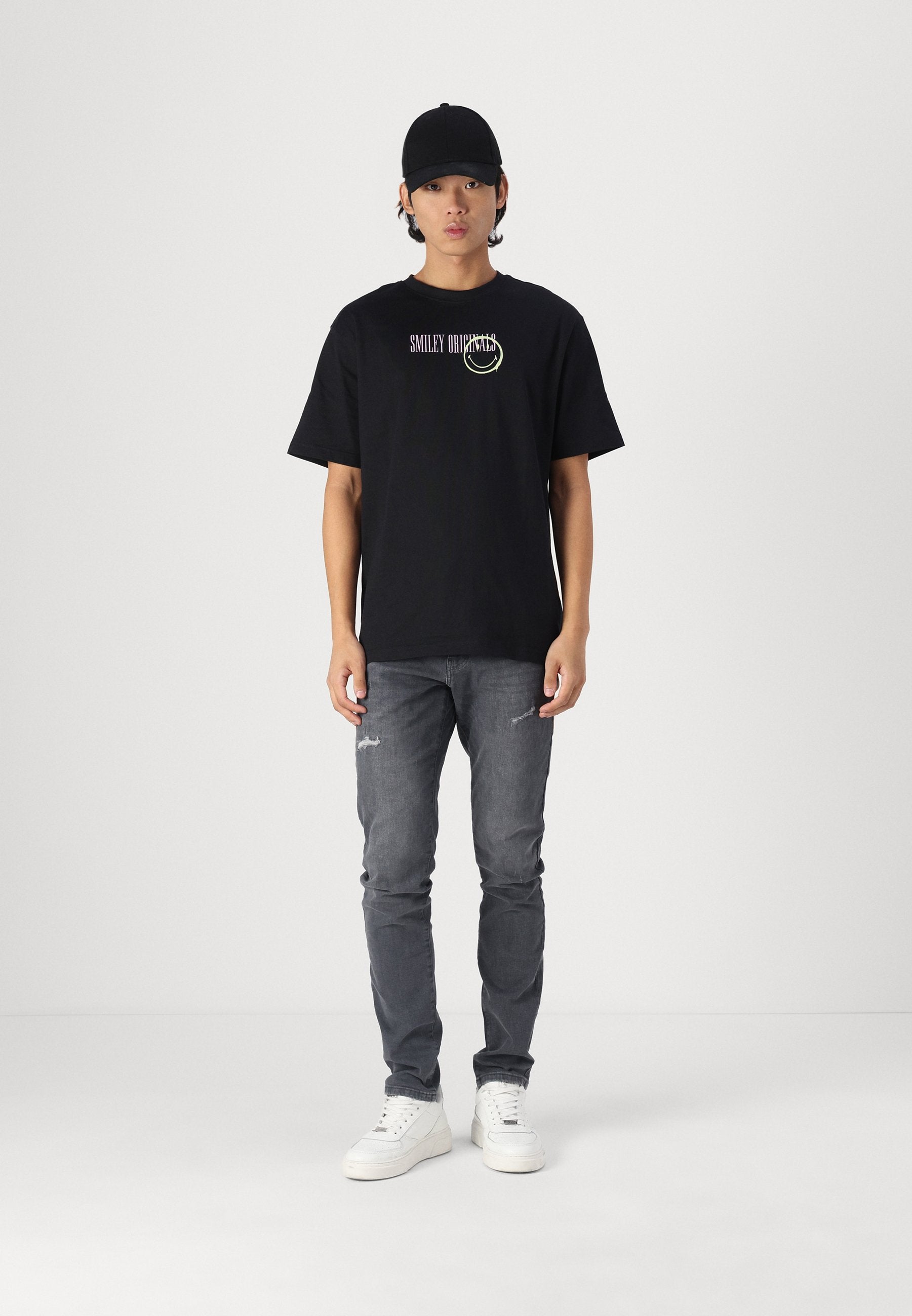 ONSLOOM SLIM JACK Media 2
