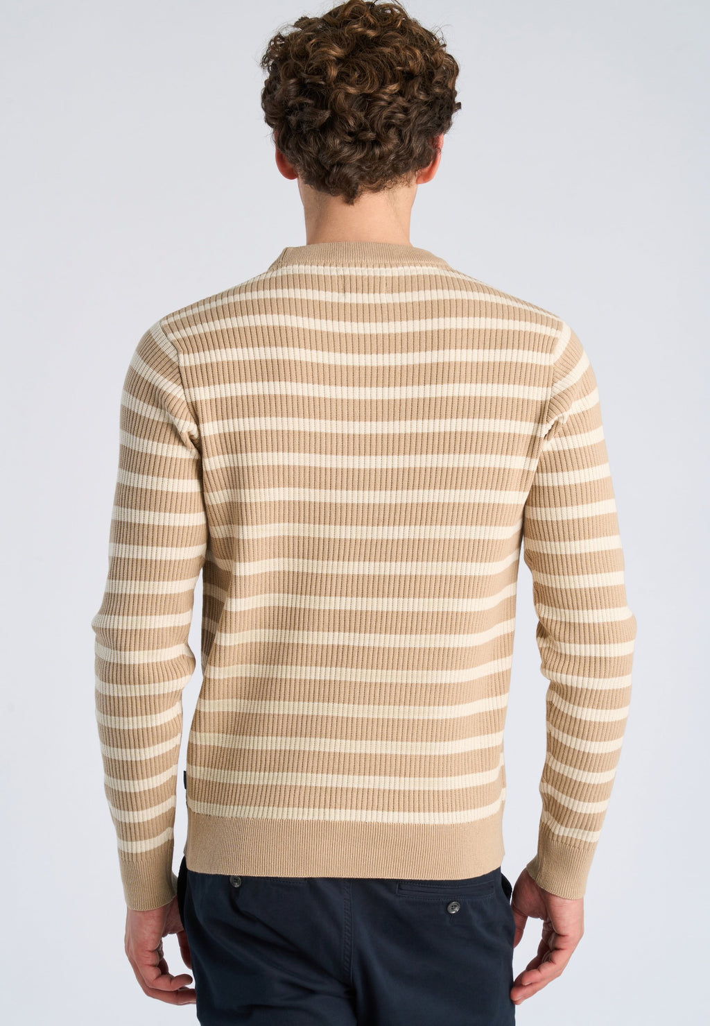 CREW NECK Media 4