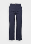 GAP GIRLFRIEND