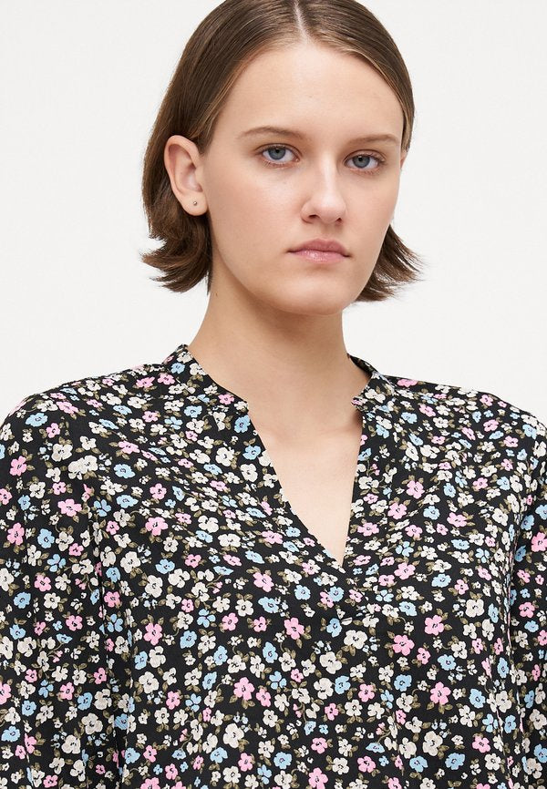 Vero Moda Tall VMPAGE V NECK