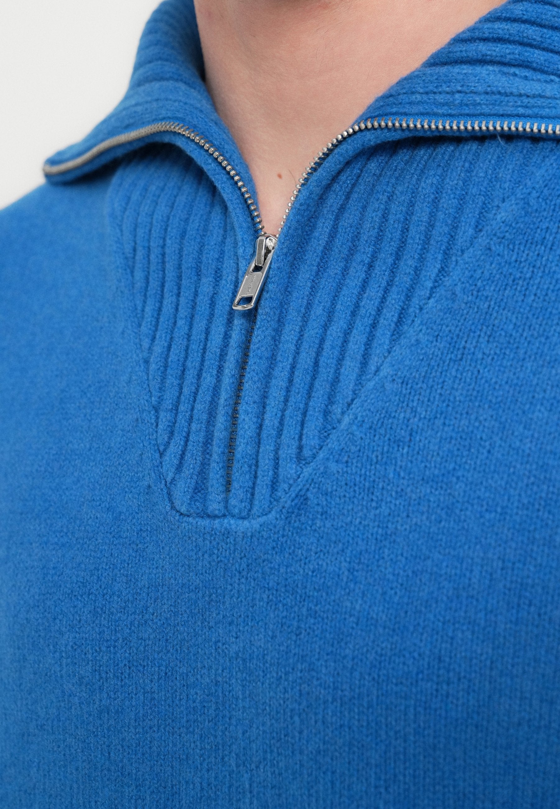 GAP QUARTERZIP SWEATER