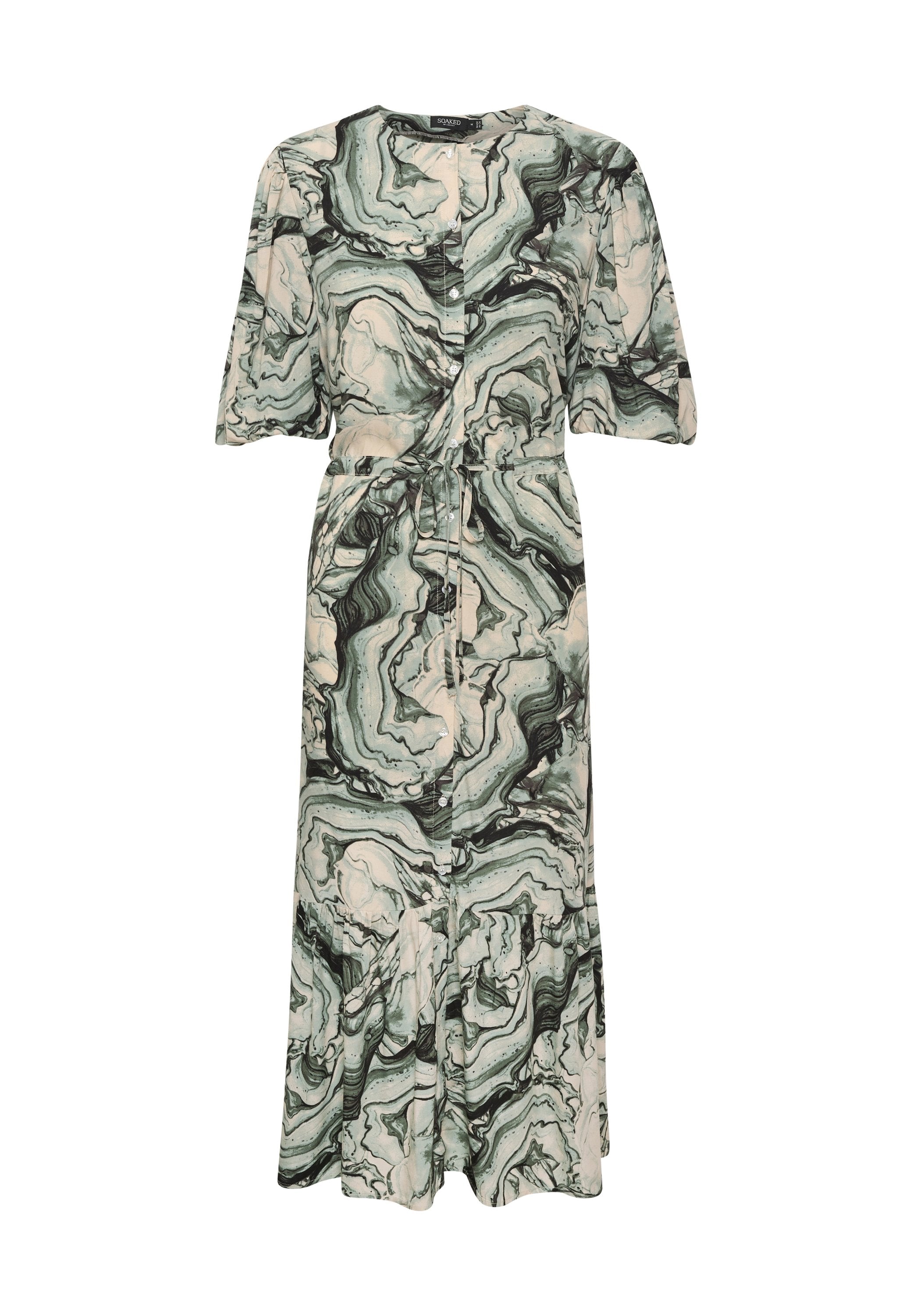 Langes Wickelkleid aus leichtem Stoff mit grün-weißer Marmorwirbelmusterung, kurzen Ärmeln und gebundenem Taillengürtel.