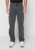LOOSE FIT Media 1