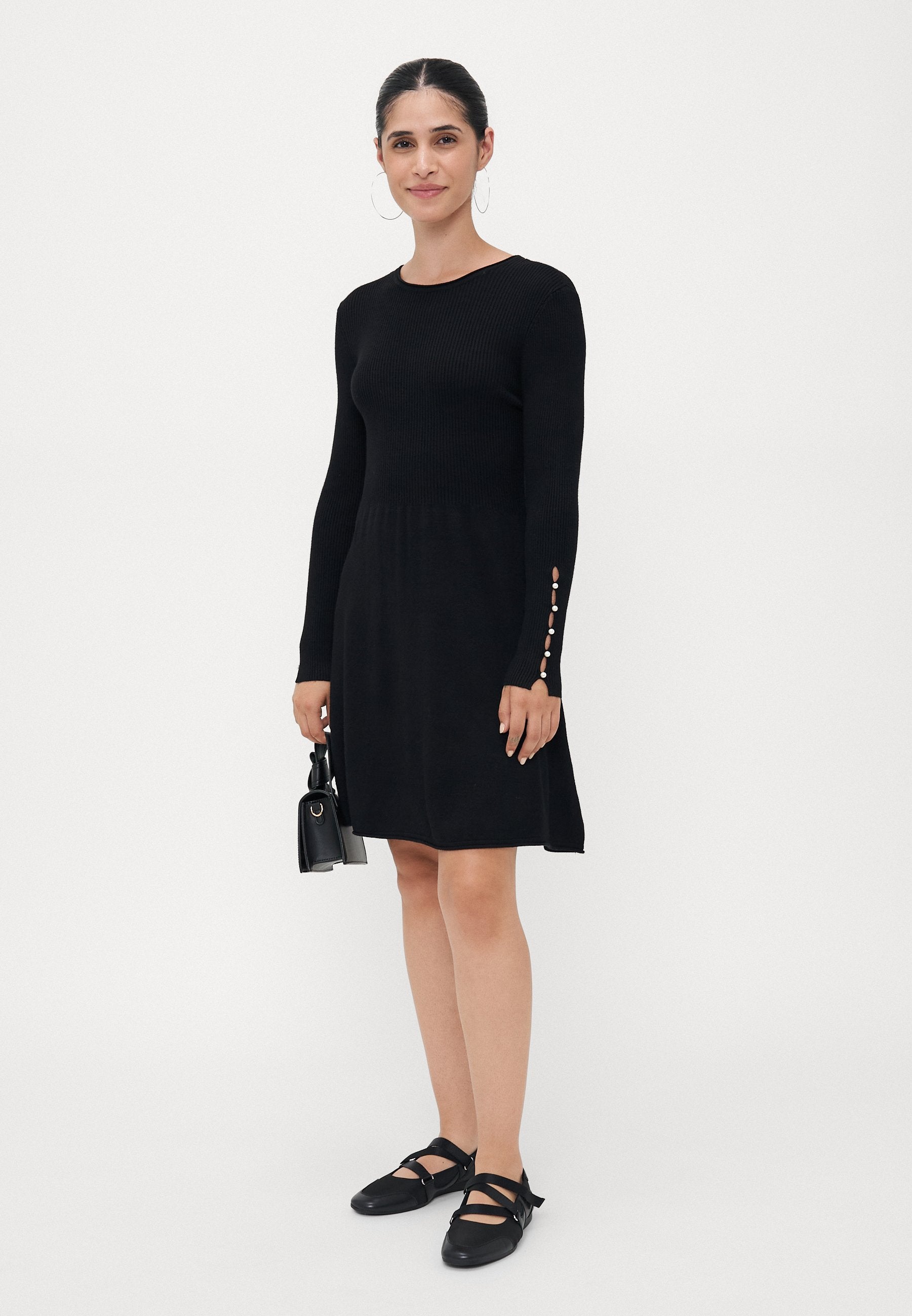 ONLNATASCHA O NECK  Media 2
