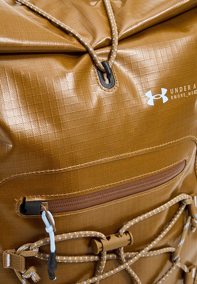 Under Armour SUMMIT