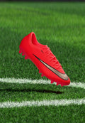 Nike Performance VAPOR 17 ACADEMY UNISEX - Football boots artificial grass - bright crimson/blur
