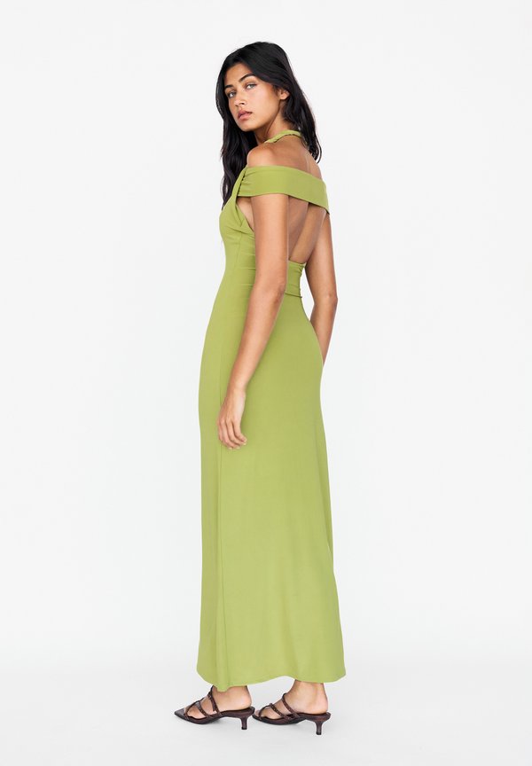 PULL&BEAR HALTER NECK WITH KNOT