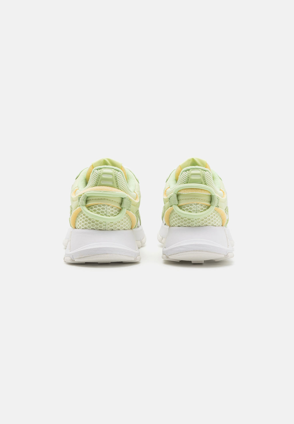 Lacoste L003 NEO 224