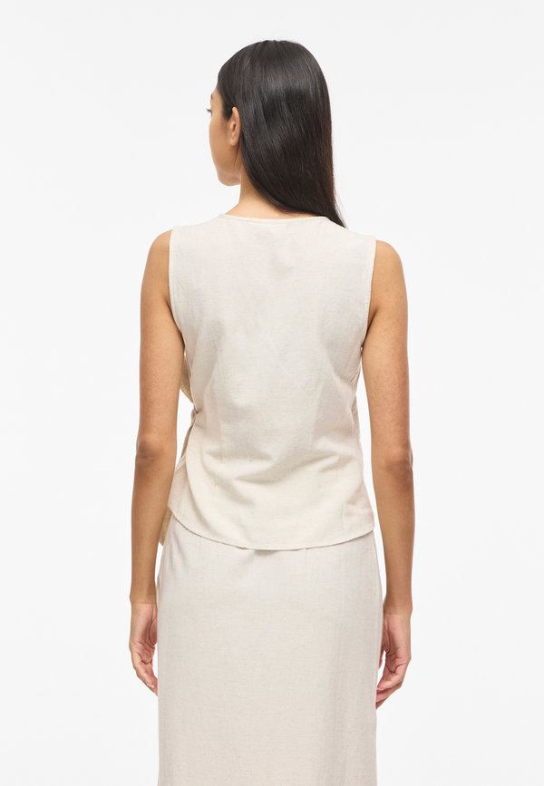 VILA Sleeveless VIPRISILLA V-neck