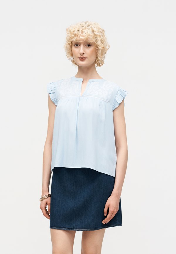 ONLY ONLVESTINE - Blouse - cashmere blue/cloud dancer