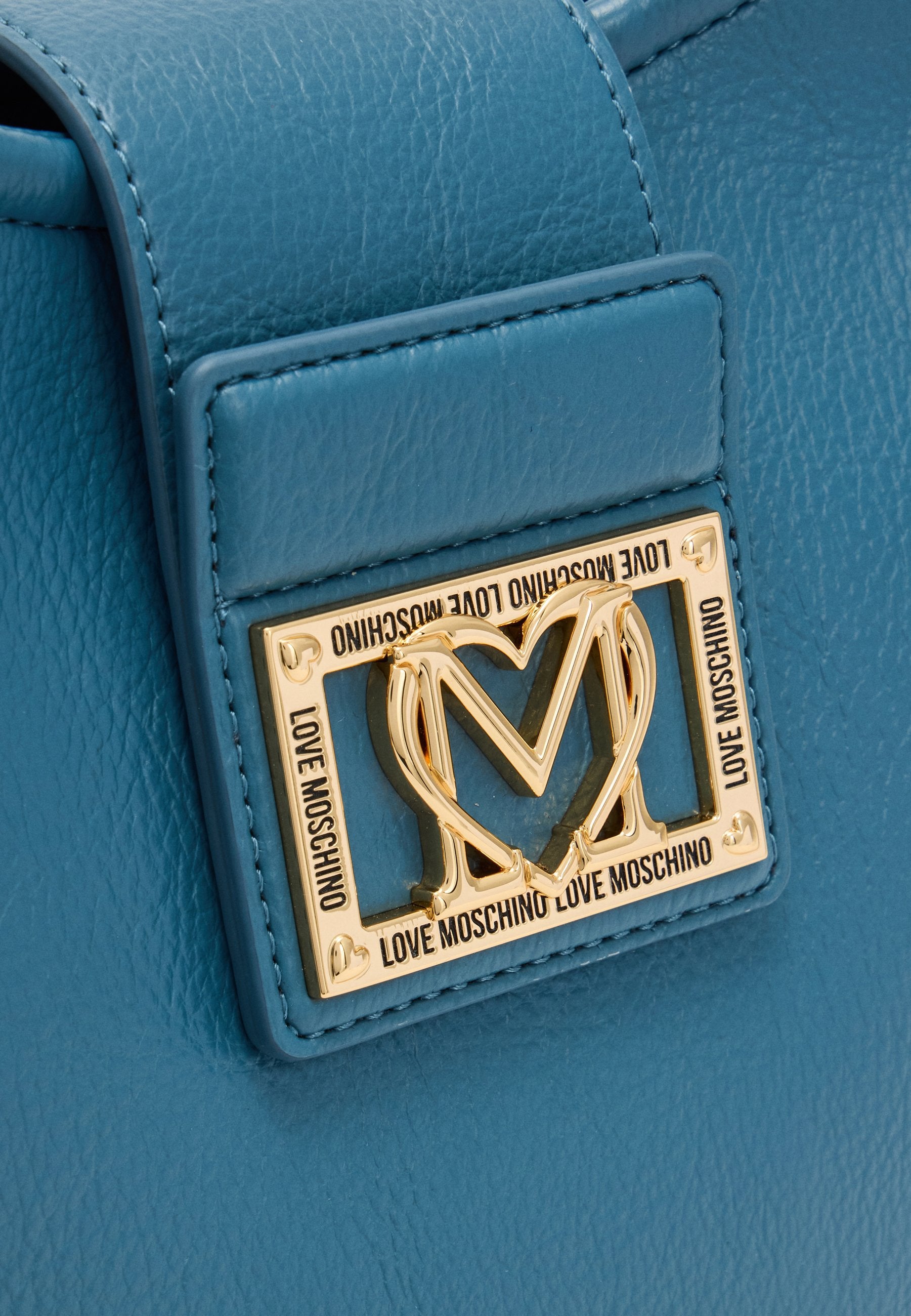 Love Moschino
