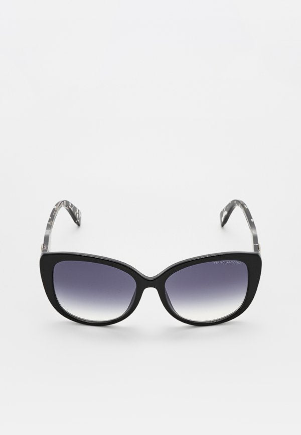 MARC JACOBS