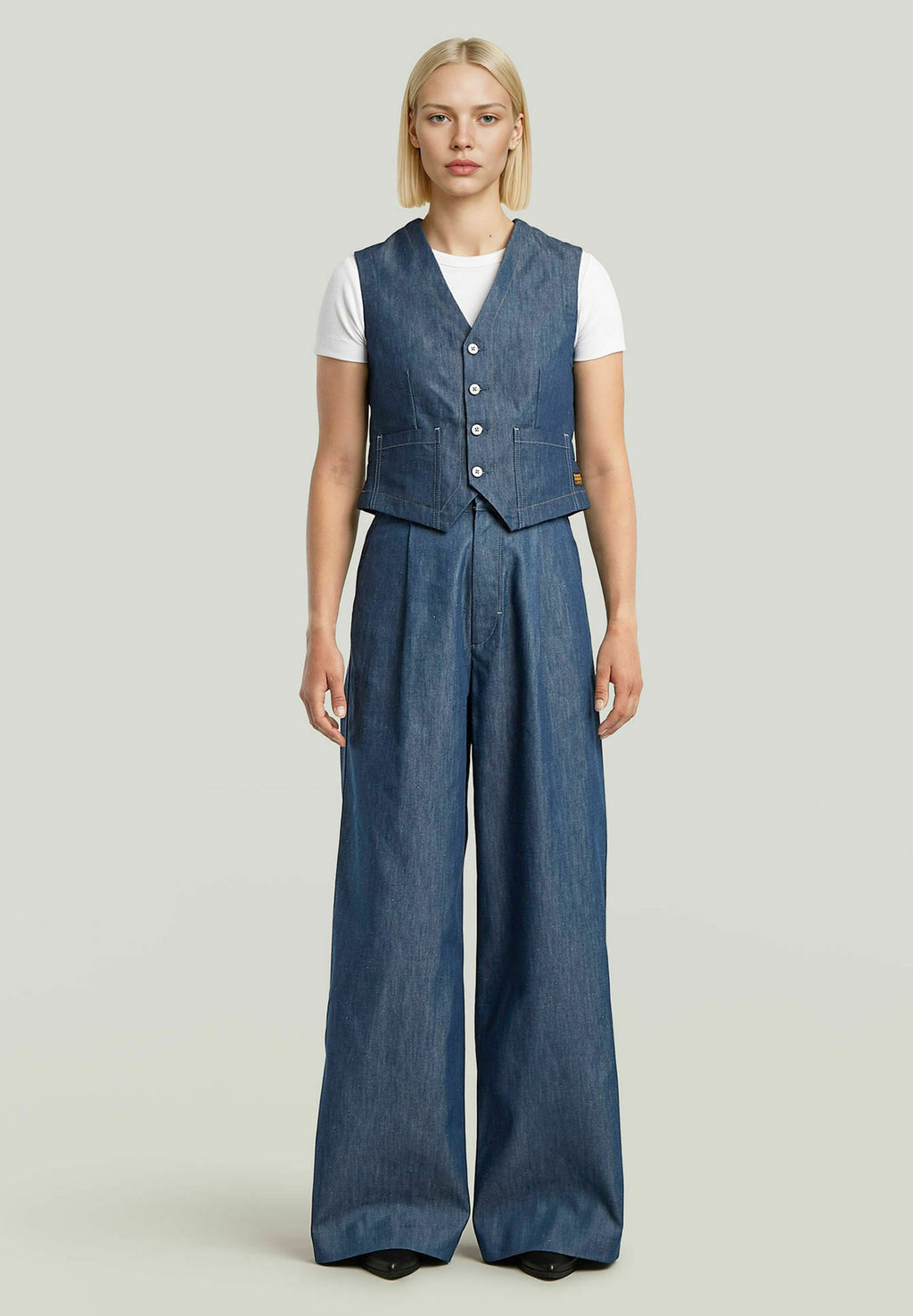 FLUID WIDE LEG Media 2