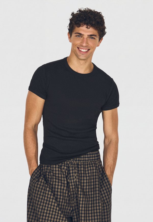 Bershka LETTERING - TSHIRT - Basic T-shirt - black