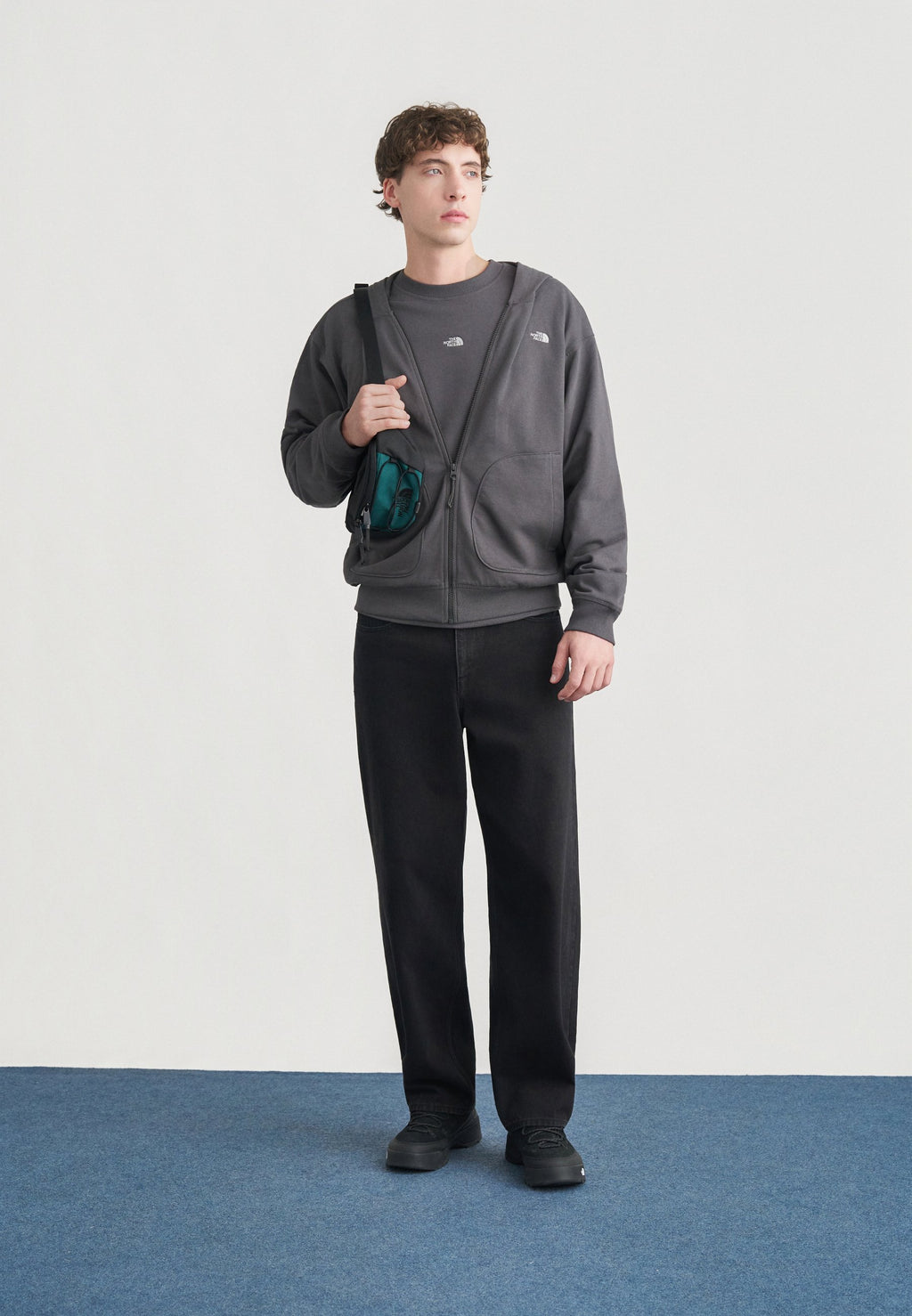 The North Face ESSENTIAL FULL ZIP HOODIE