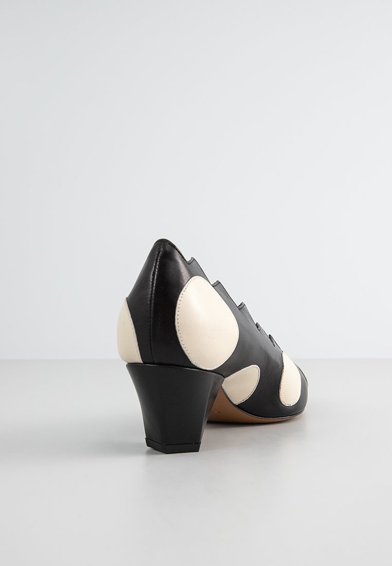 Tory Burch ZIG ZAG