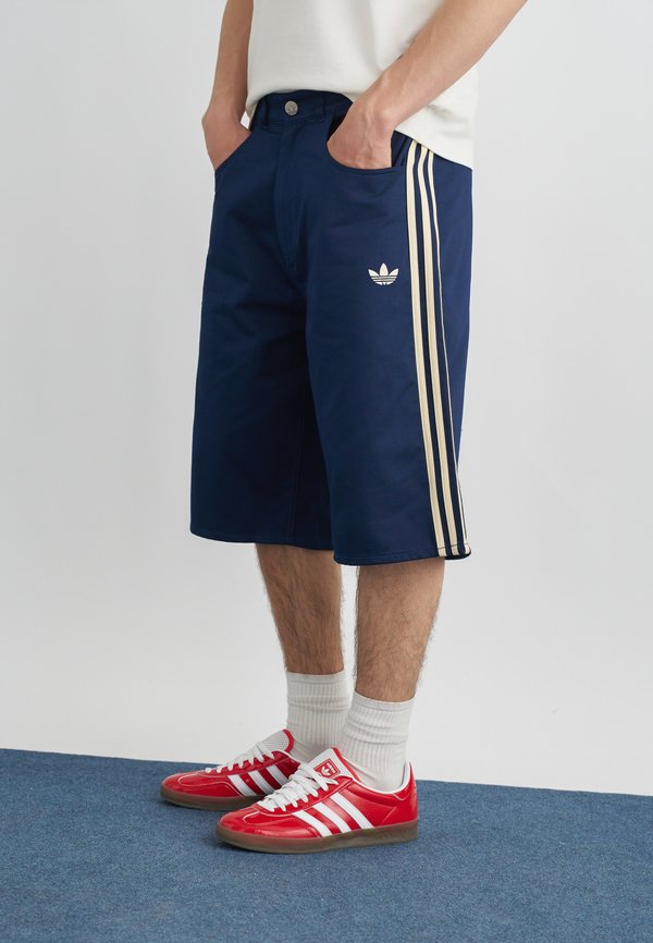 adidas Originals FIREBIRD - Shorts - night indigo