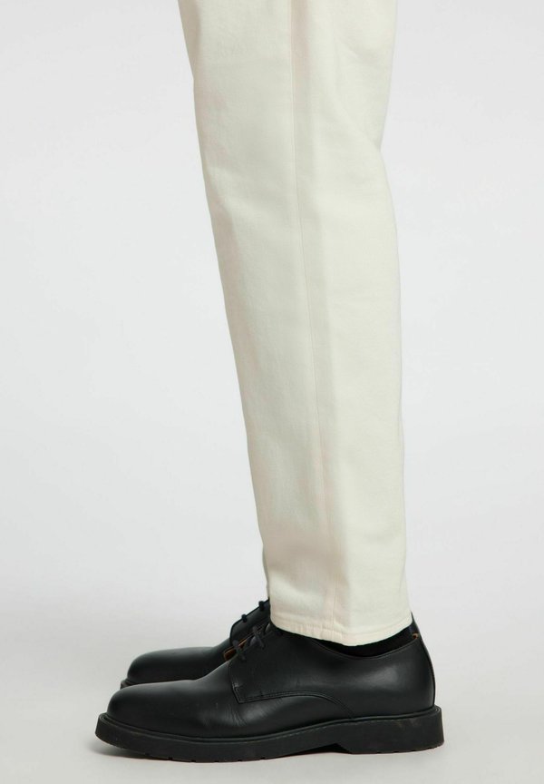 Selected Regular tapered fit 190