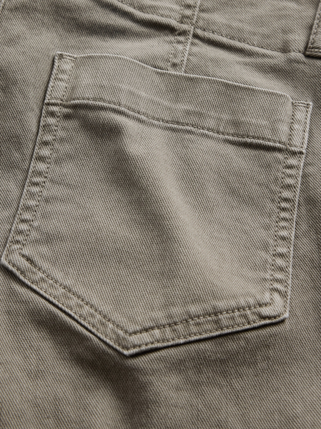 GAP LONG AND LEAN
