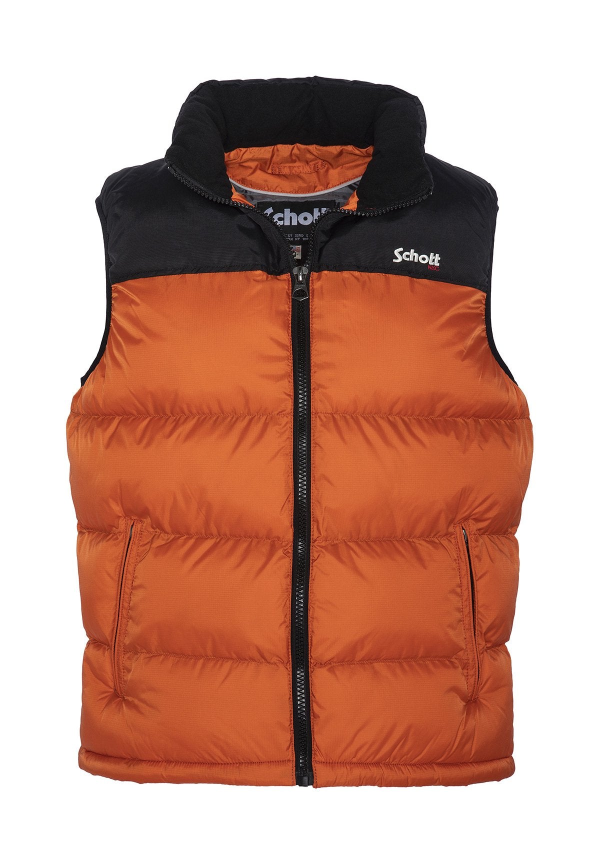 Puffweste in Orange mit schwarzem Kragen, Reißverschluss und Seitenfächern. Hergestellt aus glattem Stoff mit einem gesteppten Muster zur Isolierung.