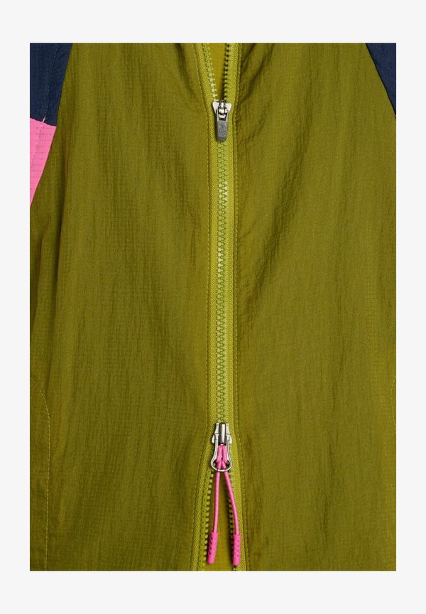 New Balance RC JACKET - Training jacket - sea moss