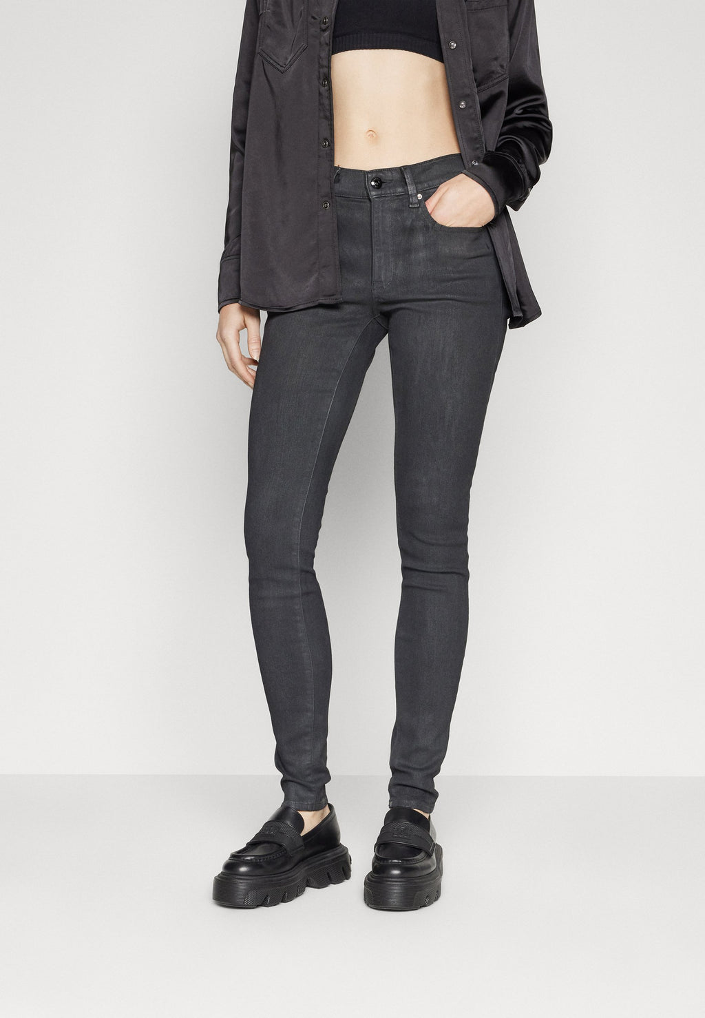 LHANA SKINNY Media 3