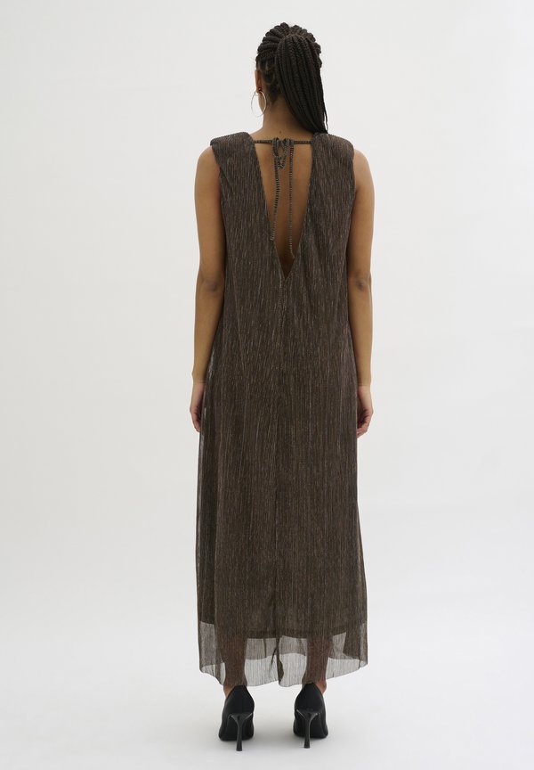 My Essential Wardrobe VIVIAN LONG